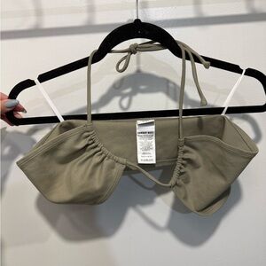 Aritzia Sunday Best Cropped Top